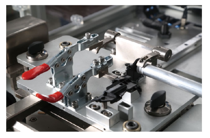 富怡汽車天窗卷陽簾熱熔機