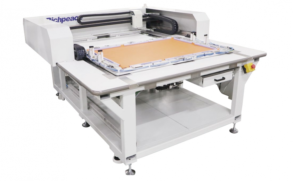 富怡全自動(dòng)沖、復(fù)、縫、繡生產(chǎn)線